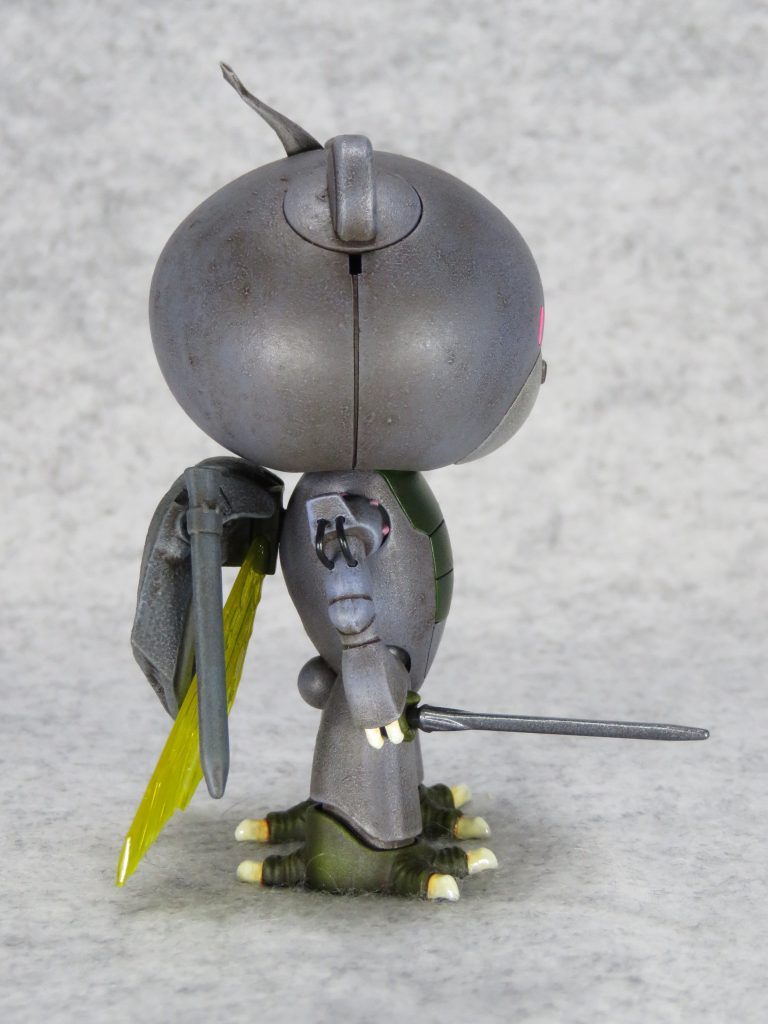 腕のパイプは、ビニールパイプで作り直しました。