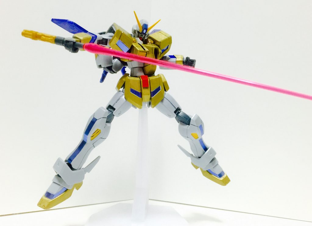 バックパックを使って、ガンダムタイプの高出力MSに変形…仕込み杖ビームサーベルで、蔓延る悪を一刀両断!
尚、『御隠居』と呼ばれる、月の要人が乗っているというのが専らの噂である。