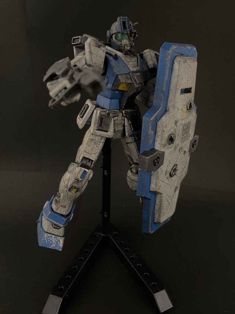 3番機(Aegis3)
何かと1番目立つ機体だと思いますw
こいつはビーム兵器をくらいまくりシールドで防げたけれど右頭部と左脚部を損傷してしまっているのがこだわりポイントですw