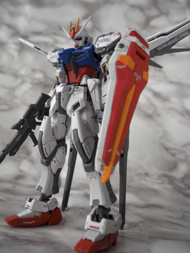 RGストライクにビルドストライカーをつけただけでなく、本体自体も各ストライクの好みのパーツをニコイチしています