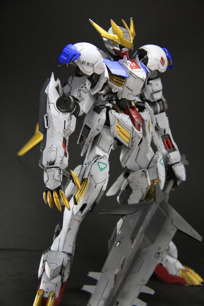 大型メイスを持たせると更に厳つくなるルプスレクス。
物語でも活躍する荒々しい姿に魅了され虜になった方も多いはずです(^^)