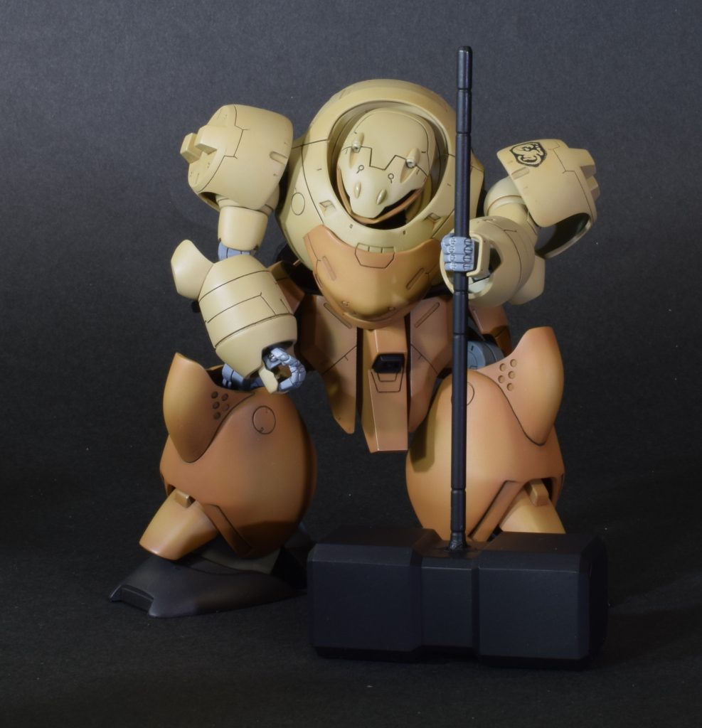 前回のランドマンロディと同じような工作ですが足の長さのバランスに苦戦しました。