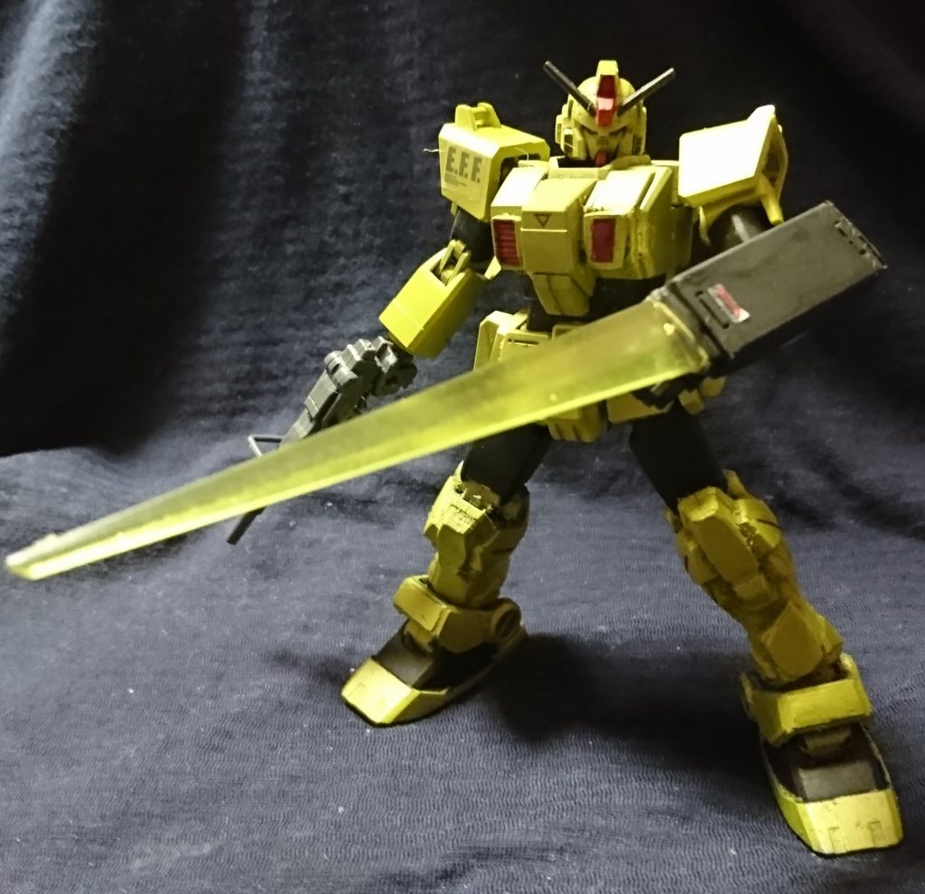 ビームソード発生器？はボールデンアームズにプラ板張り付けて+３ｍｍランナー軸＋ビームエフェクトパーツ