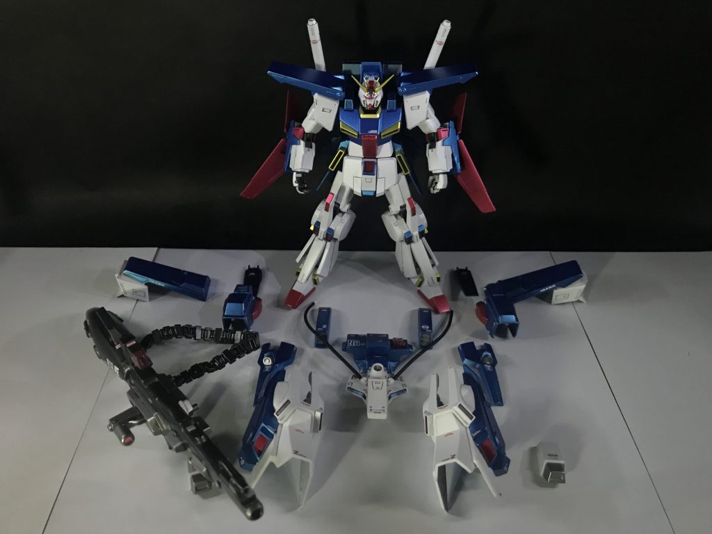 アーマー類は全て、磁石もしくは弾力ゴムの圧着により、完全に脱着可能です。あま、それなりに気を使うので、実際には二度と外さないと思いますが。意外とポロリはしませんwww