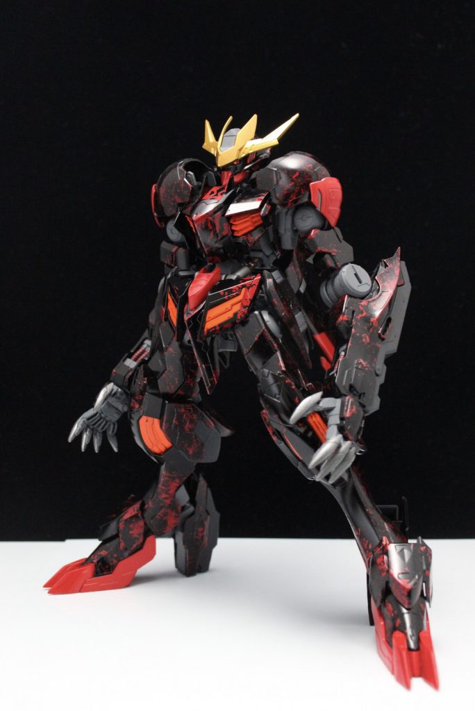 工作としては大きく改修せず、綺麗なAラインが出るように股関節をオフセットしています。