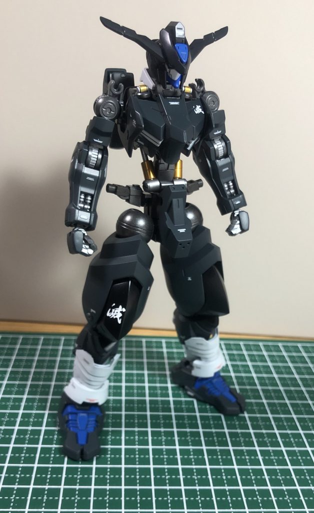 胴体まで組み立て。