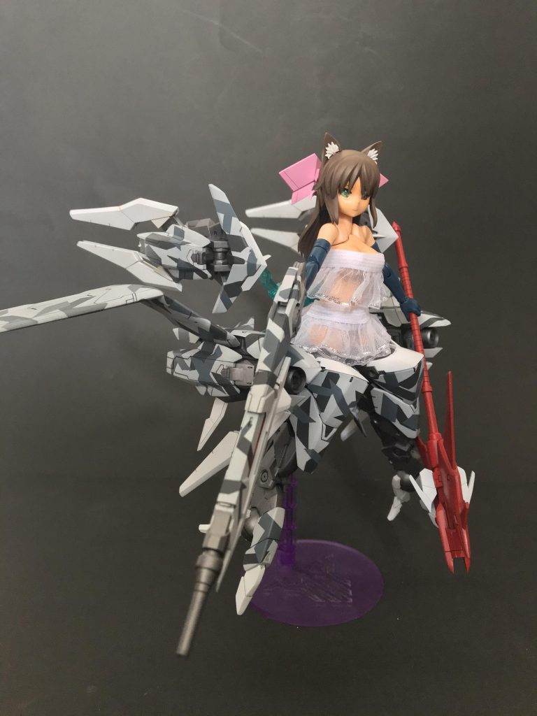 眼は一旦くり抜いてクリアレンズを使用しドールアイにしました〜
わかりづらいかな〜
胸は九尾の胸パーツを複製して、更にきょぬ〜化しました
そのままだと胸の位置が下がってしまいます