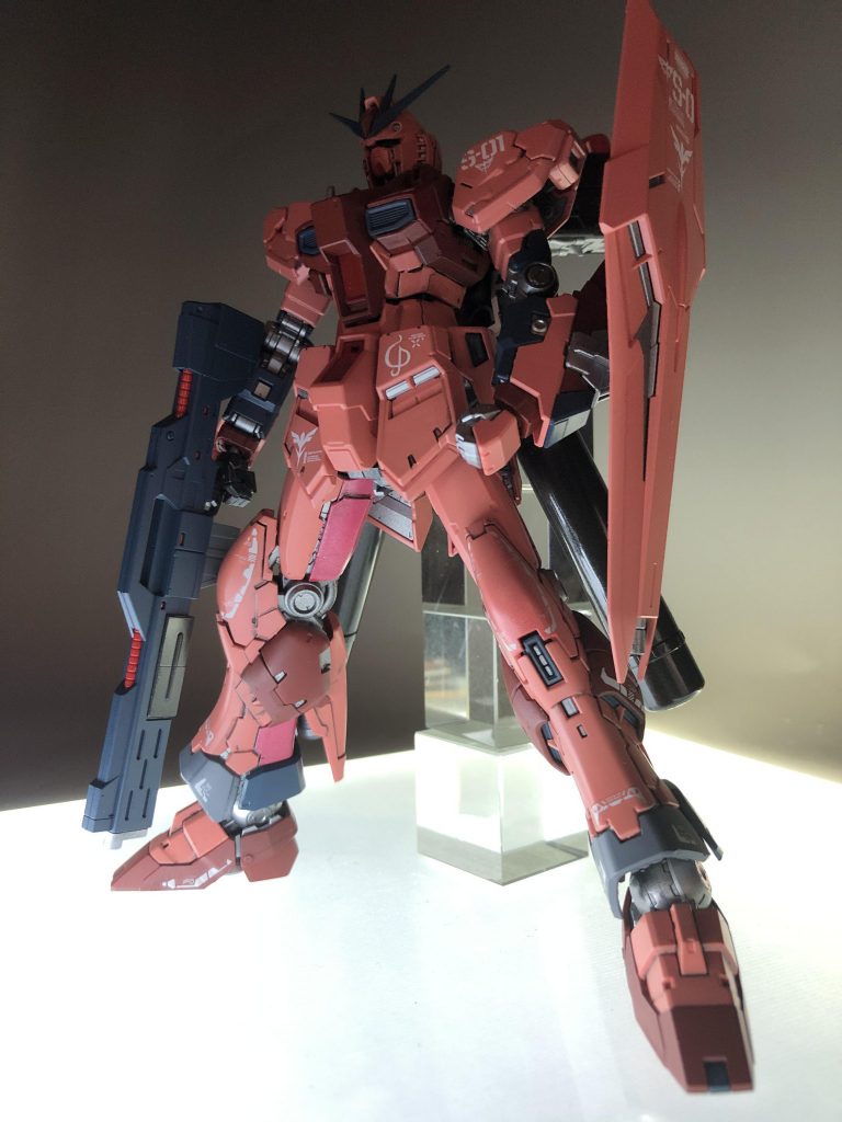 サザビーの武装が似合います。