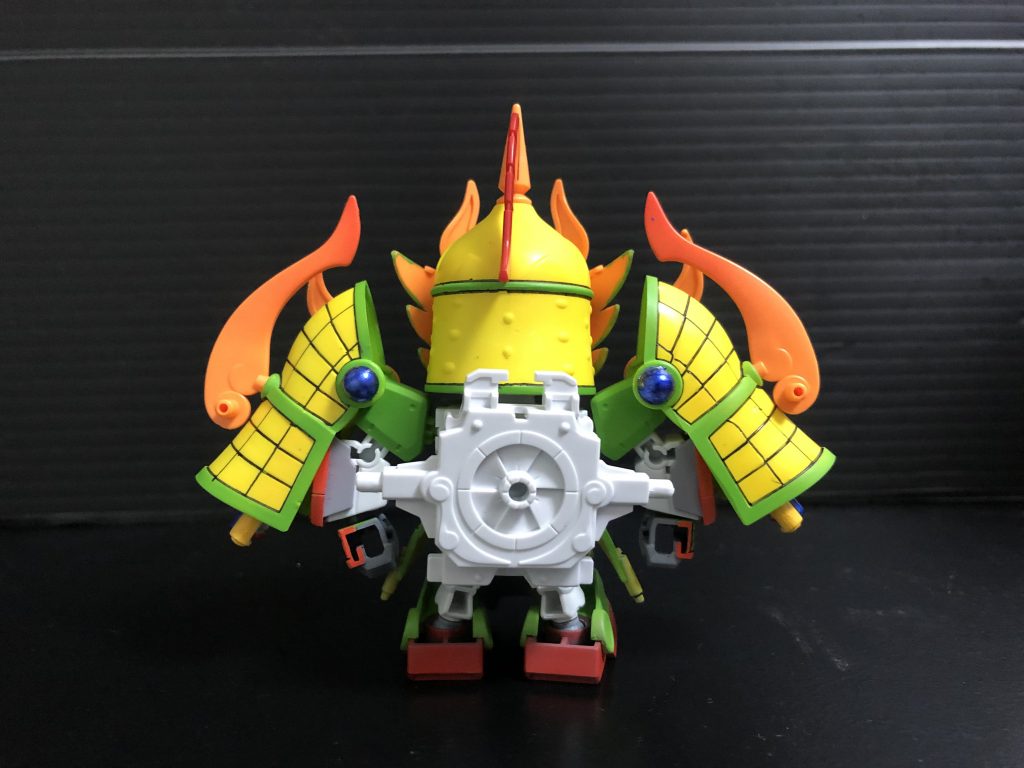 思い入れがない分、改造に悩む時間もほぼ無く(いい意味で)、サクッと作れました。後ろ姿の妥協加減も(いい意味で)諦めがついたり。