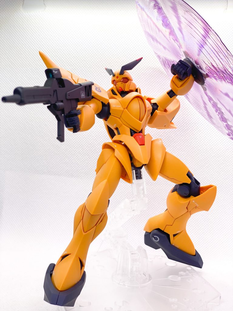 ボックスアート風に。
カメラアイの展開状態はメタレッドで塗装してみました。