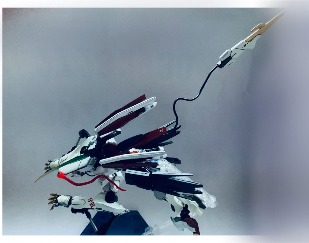 テイルブレード
テイルブレードは獣形態時ルプスレクス以上の真価を発揮させることが出来る