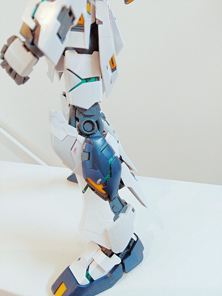 太もも、ふくらはぎ、足の表面もサイコフレームが引き出せます。