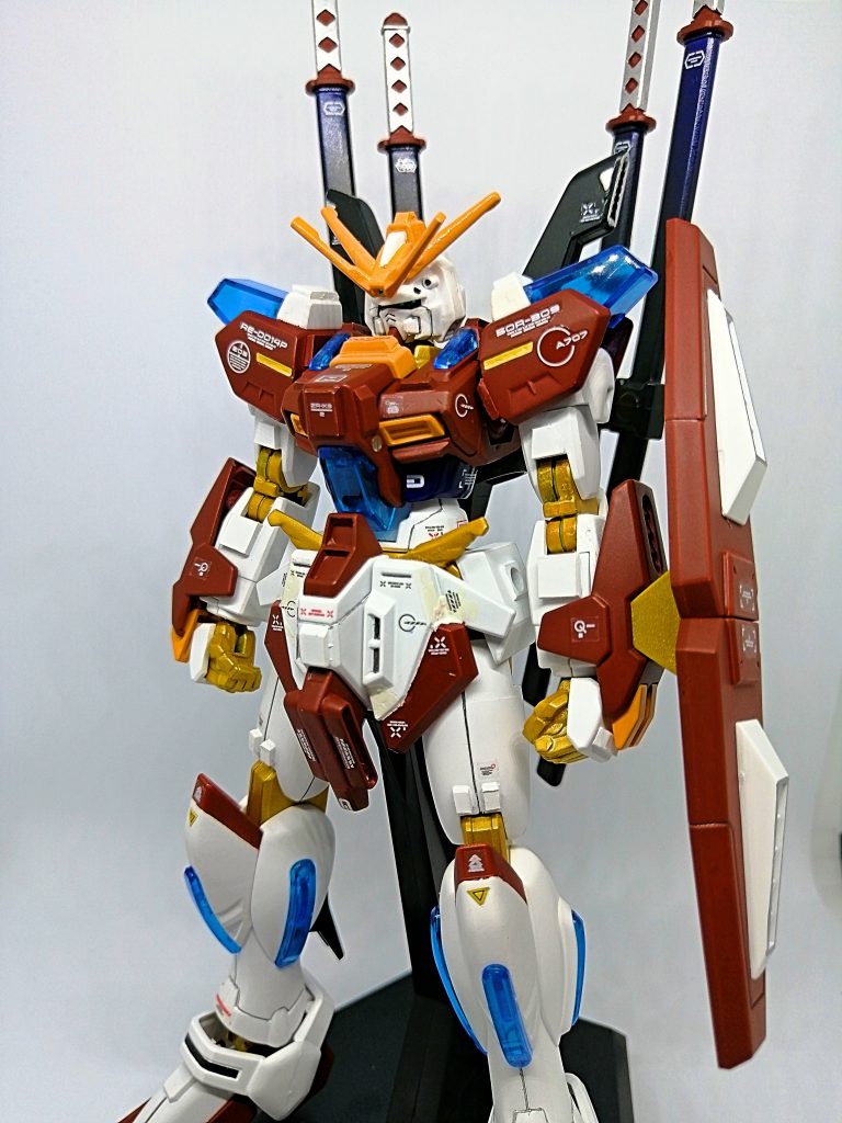 頭部のアンテナは４本！、、やりすぎ？