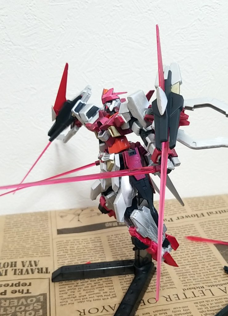 ビームサーベル
両肩に内蔵されたビームサーベル