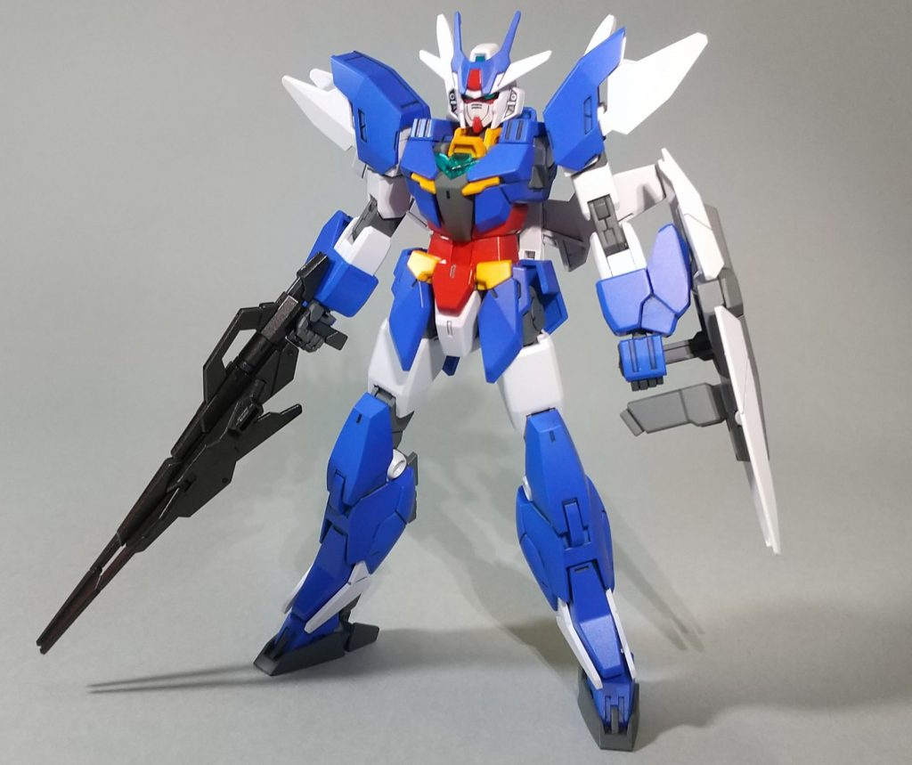 アースリィガンダム状態。

青はコバルトブルーにフラットベースを少し混ぜて塗ってあります。
スミ入れはエナメルで。
白、赤、黄部分がダークグレー、青、グレー、ガンメタ部分はフラットブラックです。
顔は部分的にフラットブラックでスミ入れしてます。
カメラアイは付属シール。
工作自体は標準的で何のひねりもないですが、初投稿ですのでお許しください。

気が向いたときに、少しずつ作っていますので、出来上がったら投稿しようと思います。

去年から、四半世紀ぶりにガンプラ復帰して、塗装も再開したので、数点の過去作も写真に撮って徐々にアップしたいと思います。
よろしくお願いします。

マイページにエラーがあるようで直接見ることができないようです。ご迷惑をお掛けします。
[shu-さんの作品をもっと見るの正しいリンク](https://gumpla.jp/author/shu-bassya)
からアクセスお願いします。