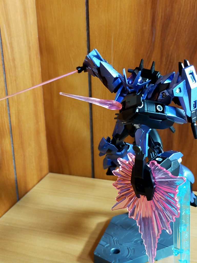 [ポーズ4]


私のオリジナルポーズですが…ダサくてスミマセン