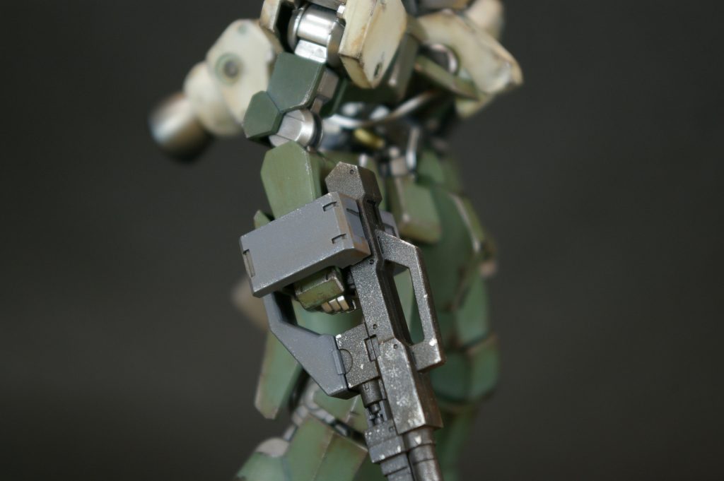 最後にステインブラウンでサビを浮かせてます。