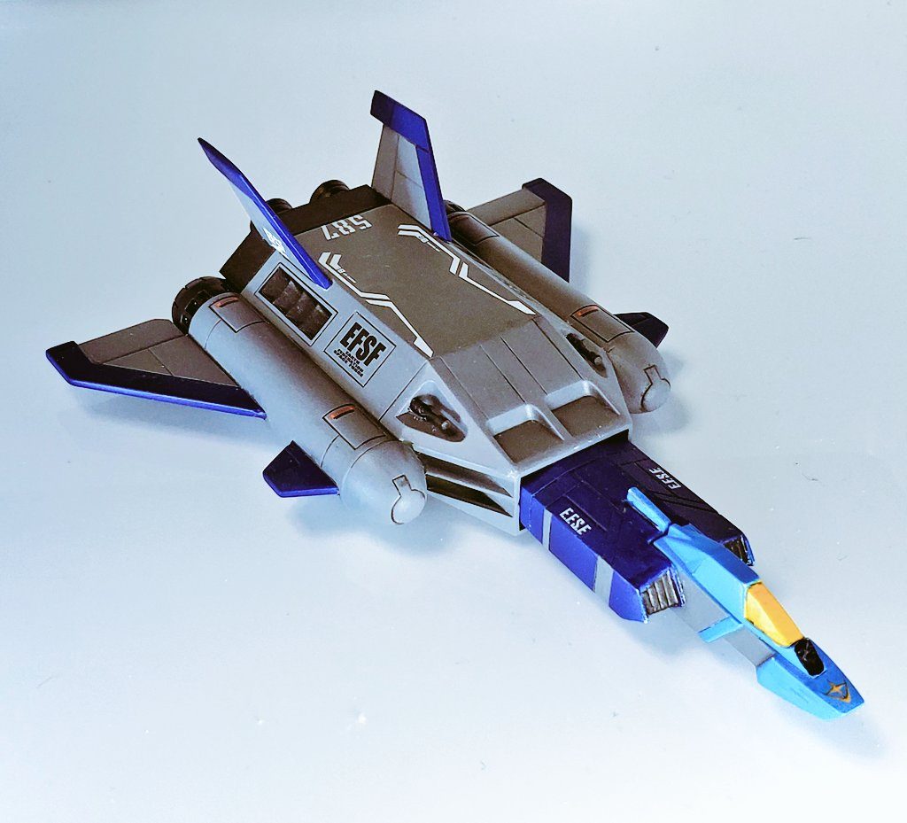 コアファイター部分はひたすらマスキングの繰り返しでした。