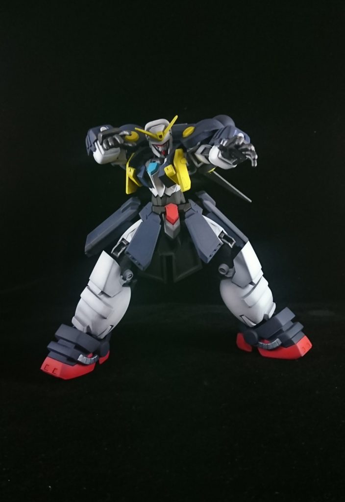 手はビルドナックルを使用、平手は整形して表情かえてます。