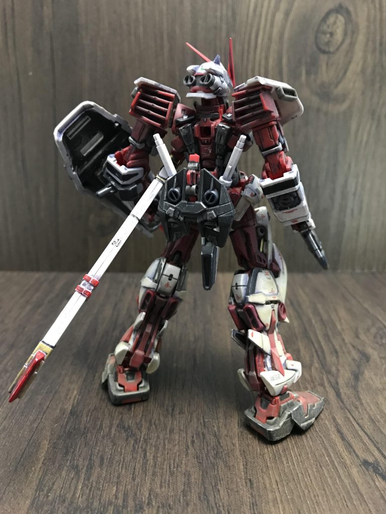 このバックパックが下がるギミック、個人的にアストレイの中で一番好きなポイントかも・・