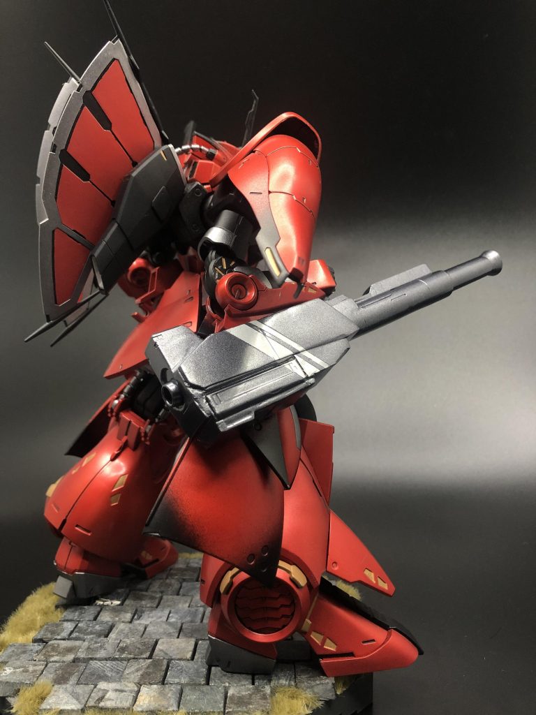 後ろから見るとフランキ砲のデカさが際立つかな？