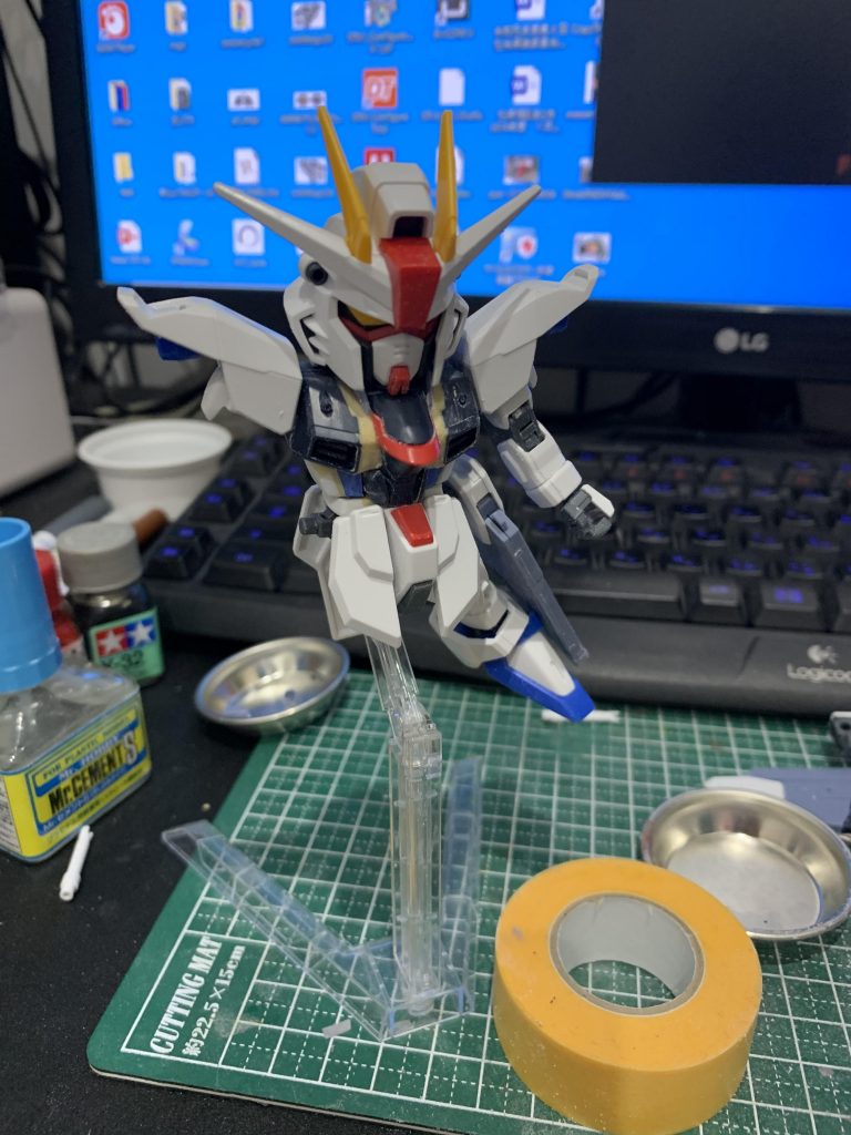 腕と足を雰囲気で分割
その後、少しずつ合わせながら位置決めと長さ調整