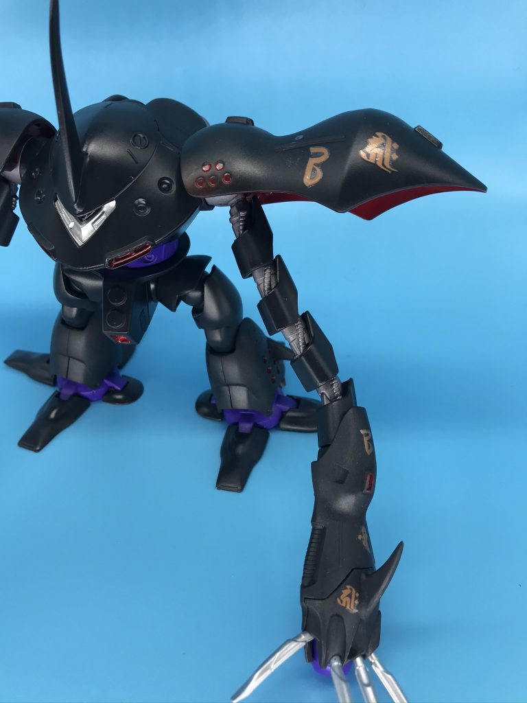 梵字はこんな感じ、頭に角と腕にフィンを足しました。