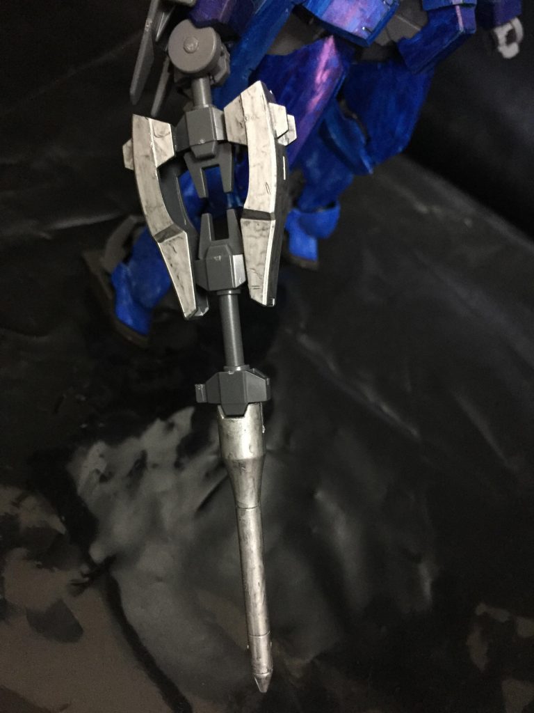 ランスはツインパイルの構成を変更することでリーチとポージング性能を両立しています。