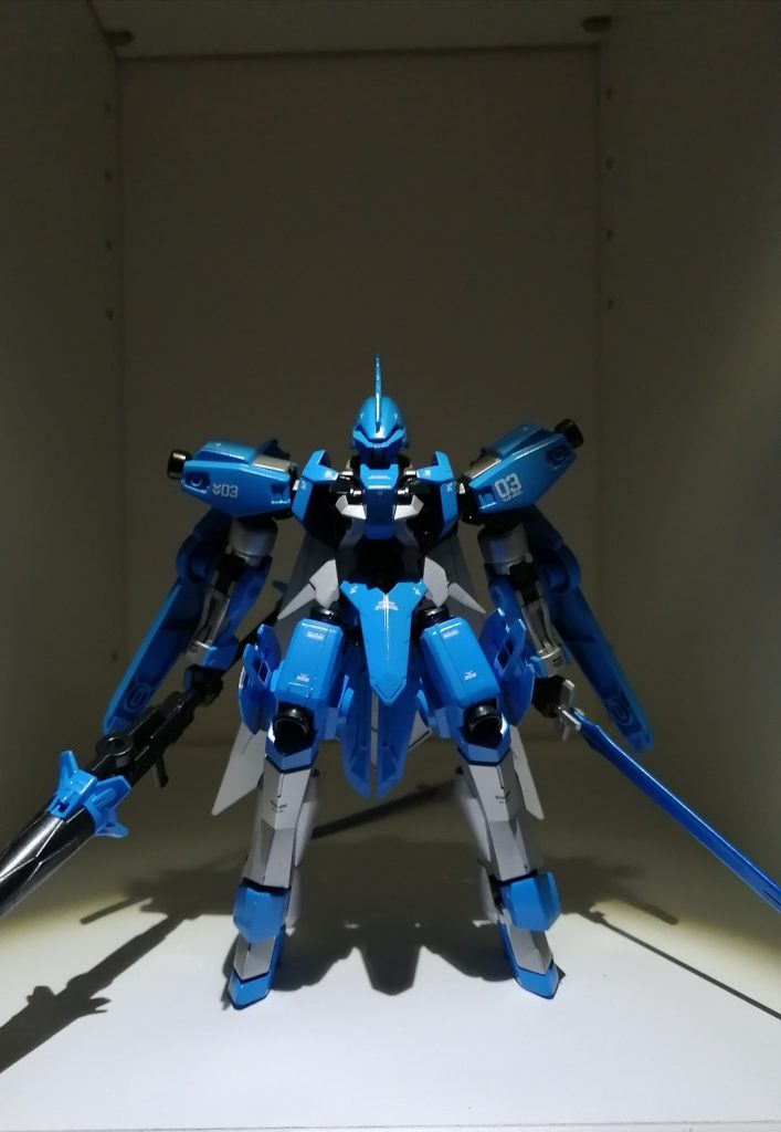 武器をなくした騎士が別の武器を手にして前へ進むというコンセプト