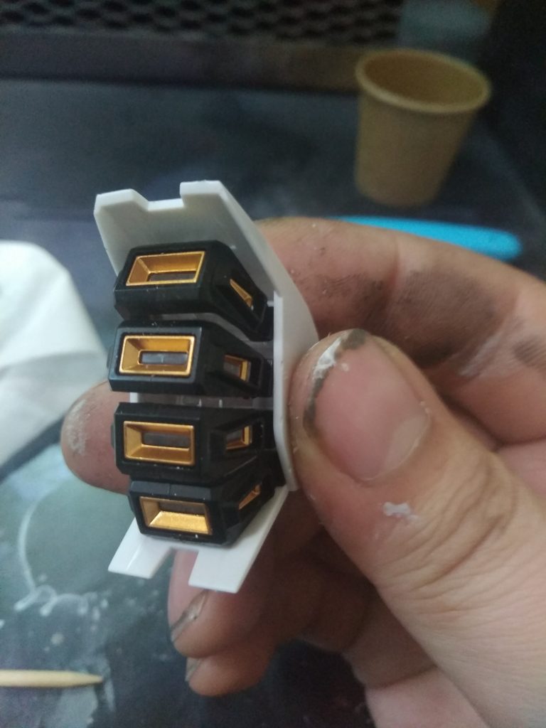 縁をフラットブラック変更