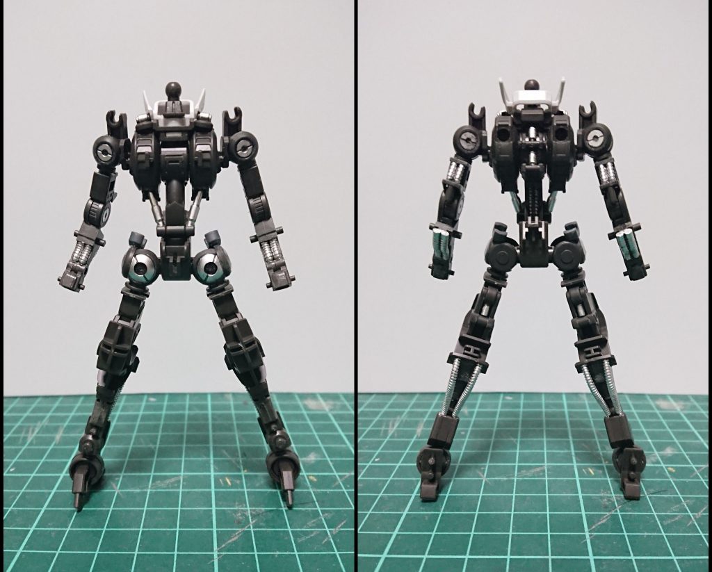 ガンダムフレームは部分塗装で各部にシルバーを配置しています。