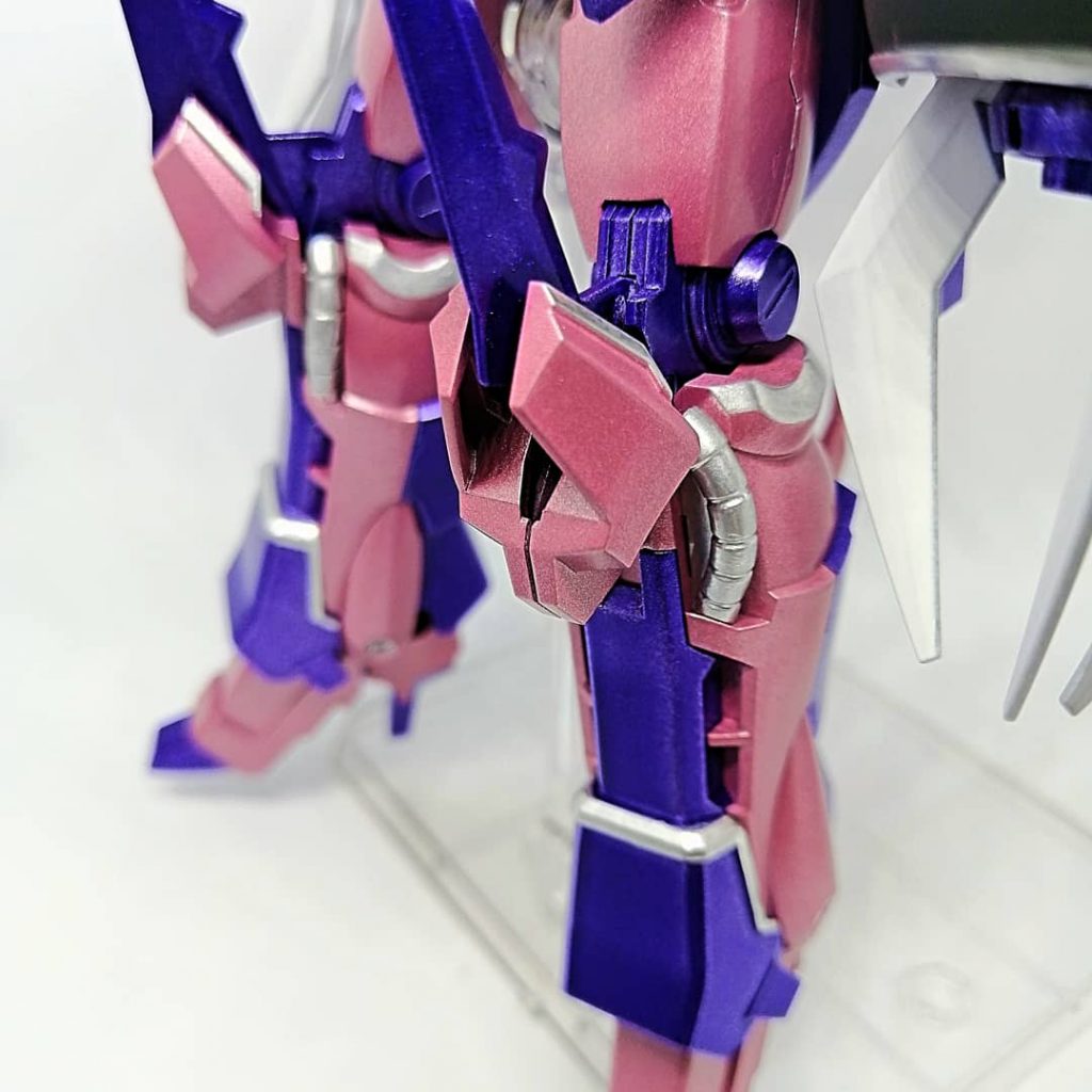 脚がいやらしい。