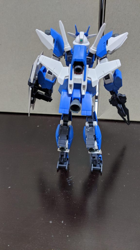 このように後ろから見ると姿勢制御用スラスターの取り付け位置がよくわかります。