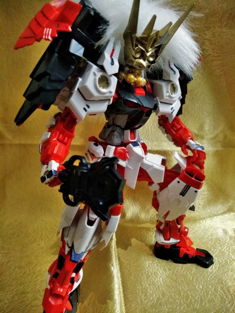 兜の毛は100均のキーホルダーですが
なんとか様になりました！
武田信玄の堅牢なイメージで鎧を増しています！