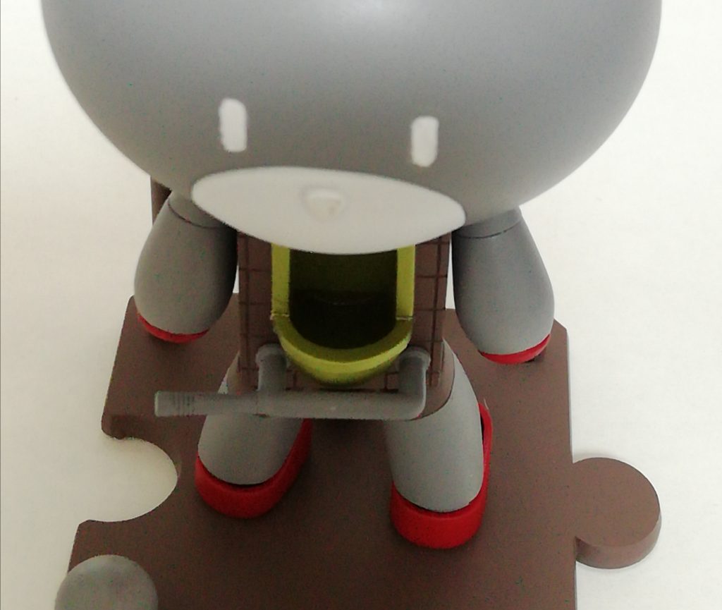 拡大図。
便座の前の部分はGタンクロングLを使用しました。
レバーはコトブキヤのフックとグリップで製作しております。