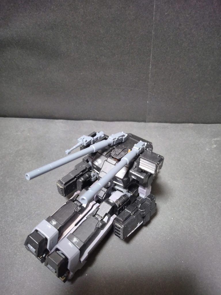 変形時。星型が1つ見えなくなるのが残念なところです。