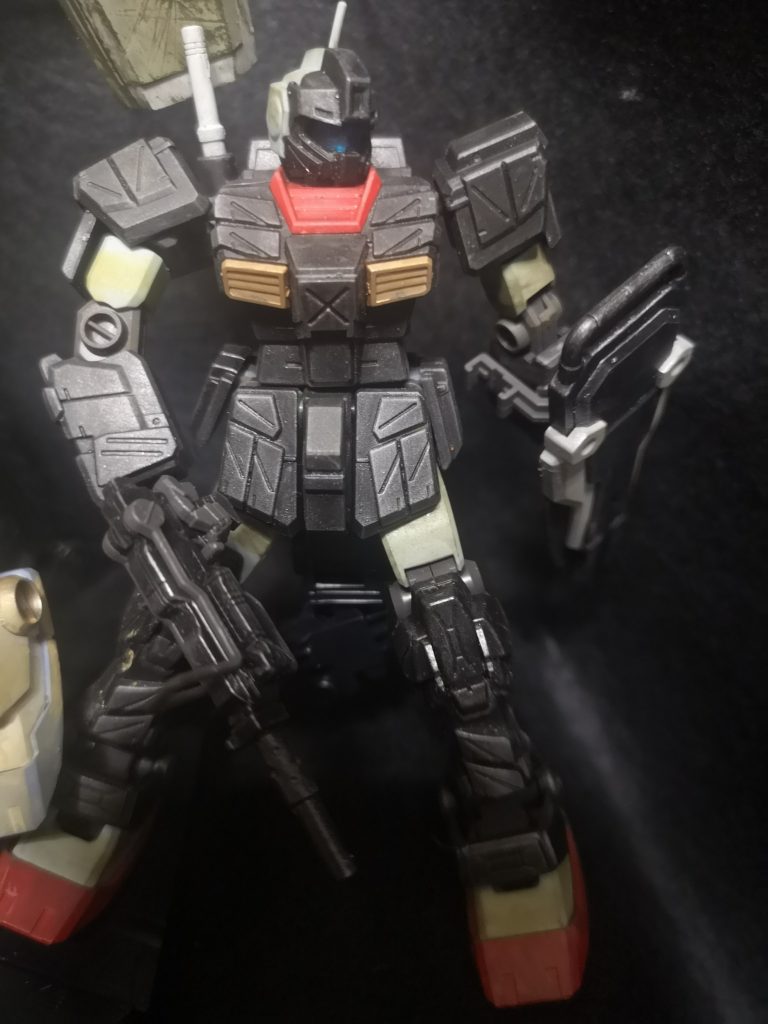 唯一投稿し損なっていた、ジムストライカーくんです
ウェアラブルアーマーだけ光沢を吹いてから組んでいますが写真写りが悪すぎる…