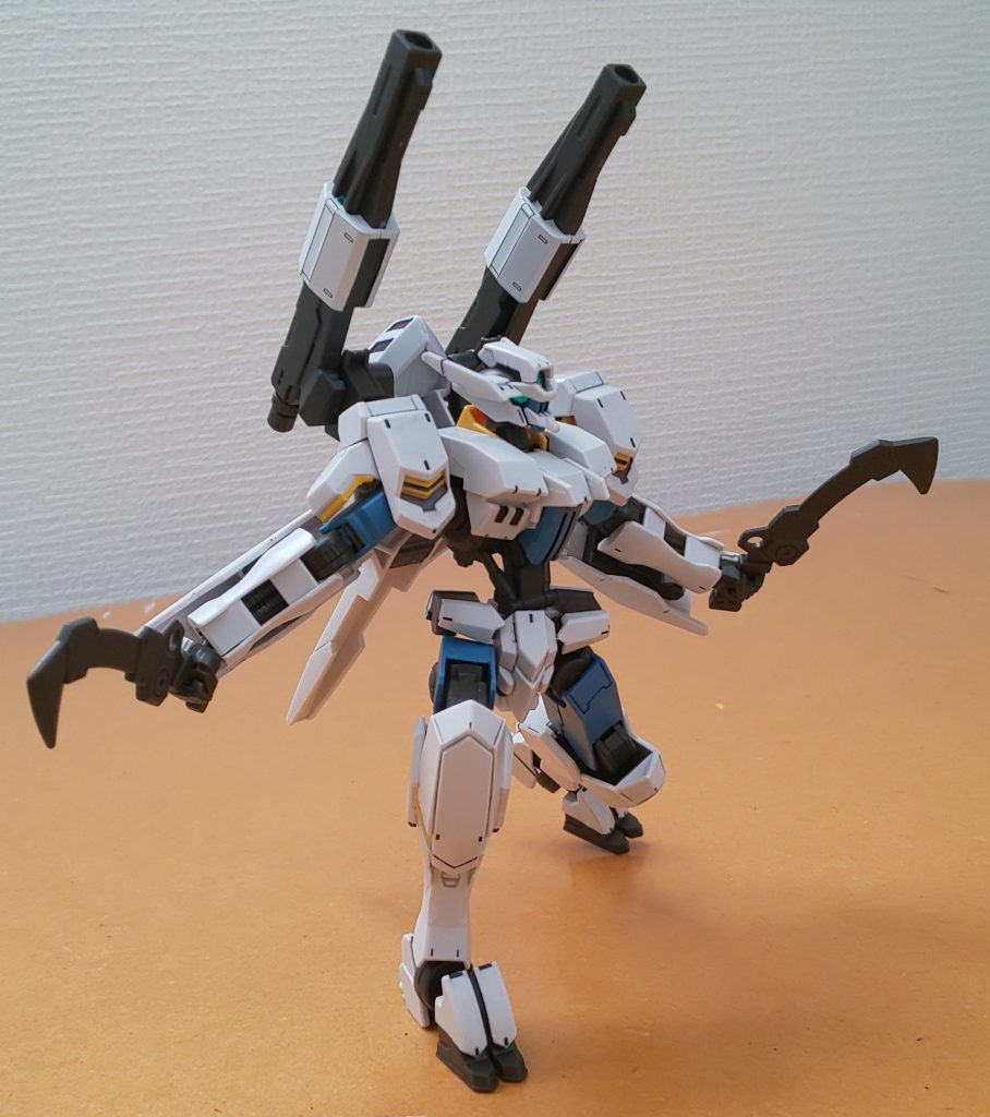 アサルトナイフ。
面白い形状です。