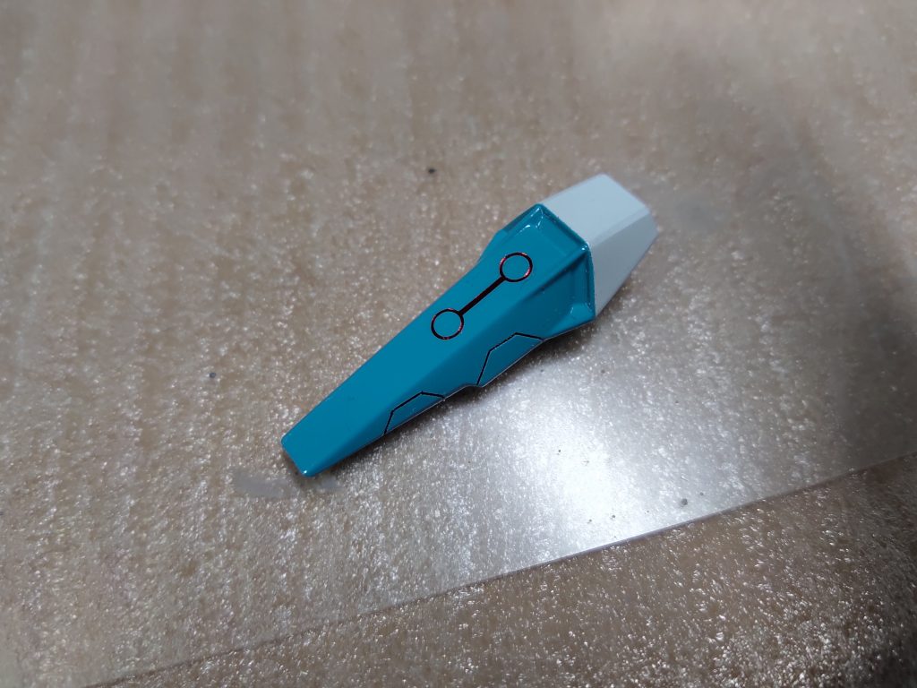 デカール、スジボリ、塗り分けと、あんまり見えない部分を何故か頑張ってしまった。