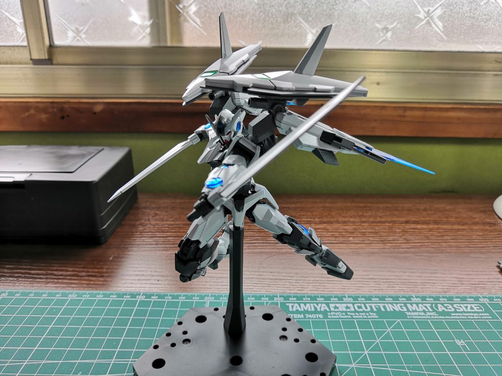 GNバトルソード×2
マルチシールドバインダーに搭載されている複数ある武装の一つ。斬撃にのみ特化した形の刃をもつが、その硬度から防御にも転用できる。
HJ誌付録のフェイダトンファーの刃とバトルアムアムのパーツを使って製作。