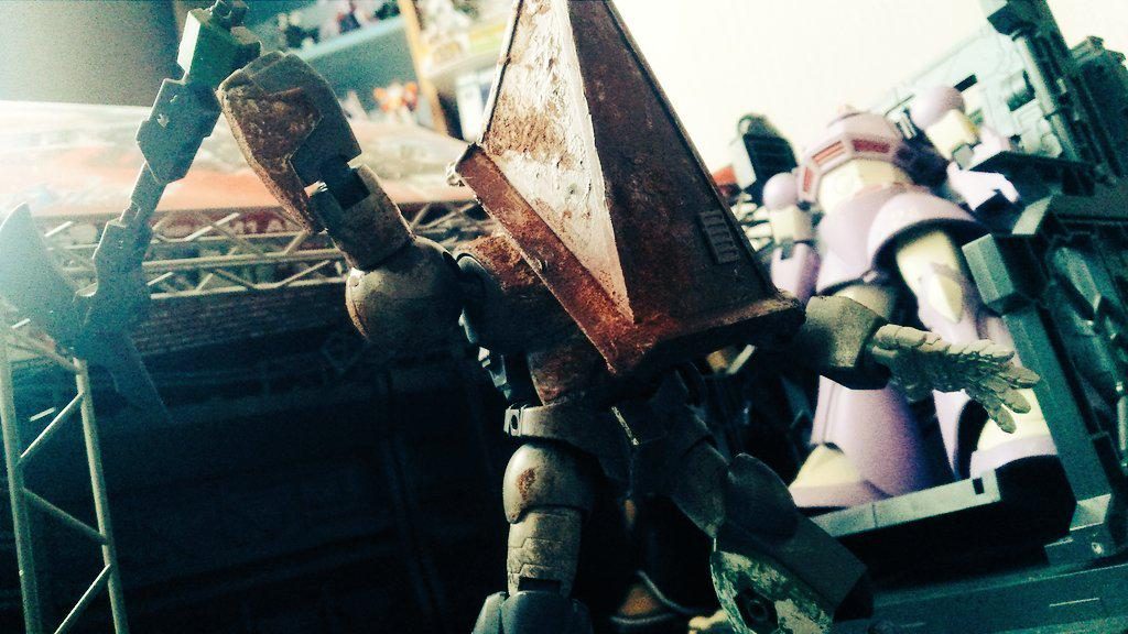 (再)レッドピラミッド・モック–4枚目/制作者：中村シュウスイ