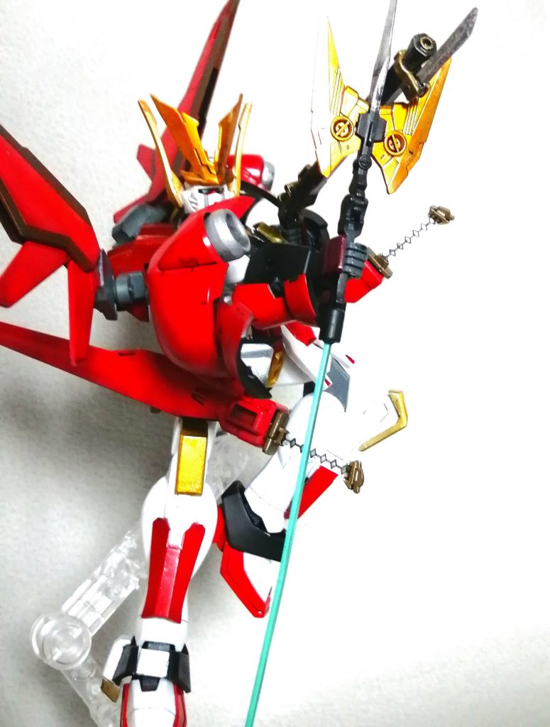 速射性を重視した種子島(武者ガンダムなら呼称は種子島ですよね)が中距離兵装。軍配と組み合わせると高火力が発揮出来る設定。ちょっと弓構えてるイメージです。