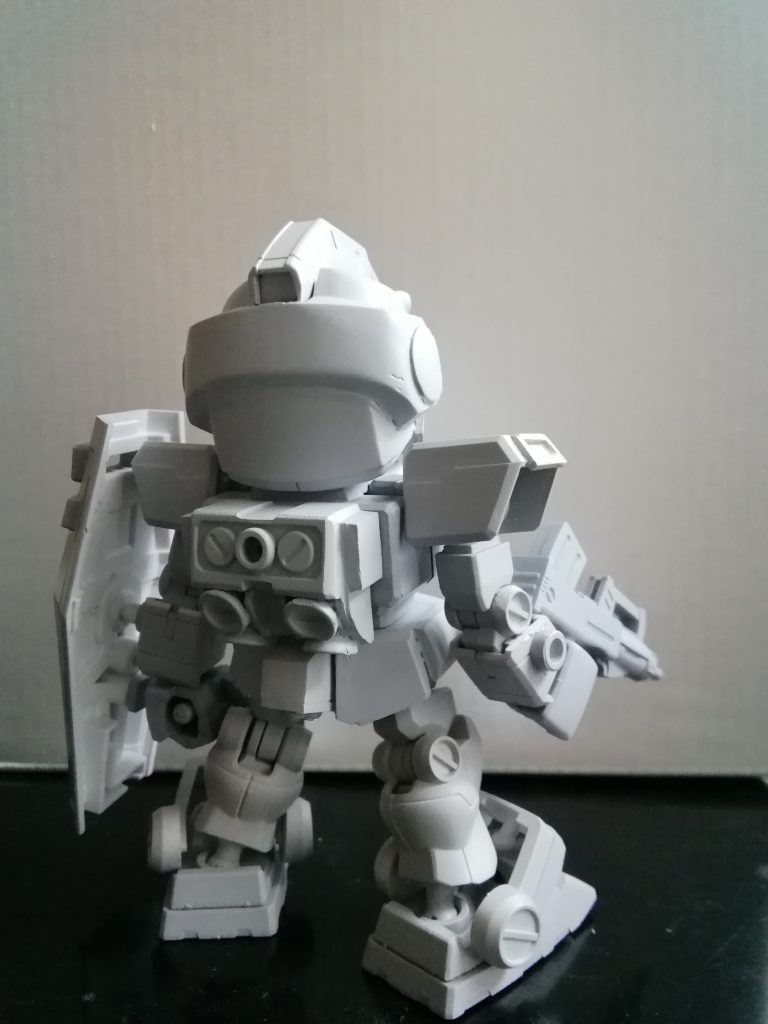 腕のパーツは、マルイチモールドと腕本体を分離、マルイチモールドはフレームに接着して形状変更させてます。