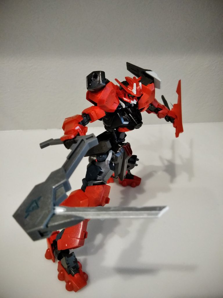 変形ブレードで忍者のような戦い方もできます