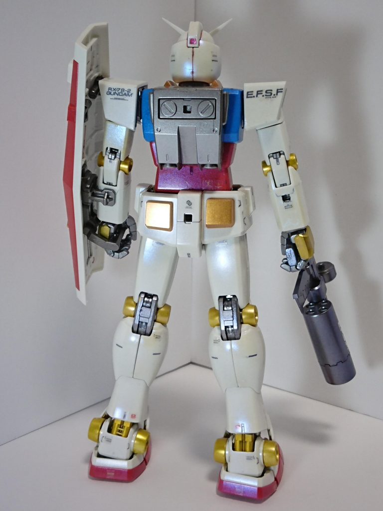 背面です
青く光っているのがわかるかなと