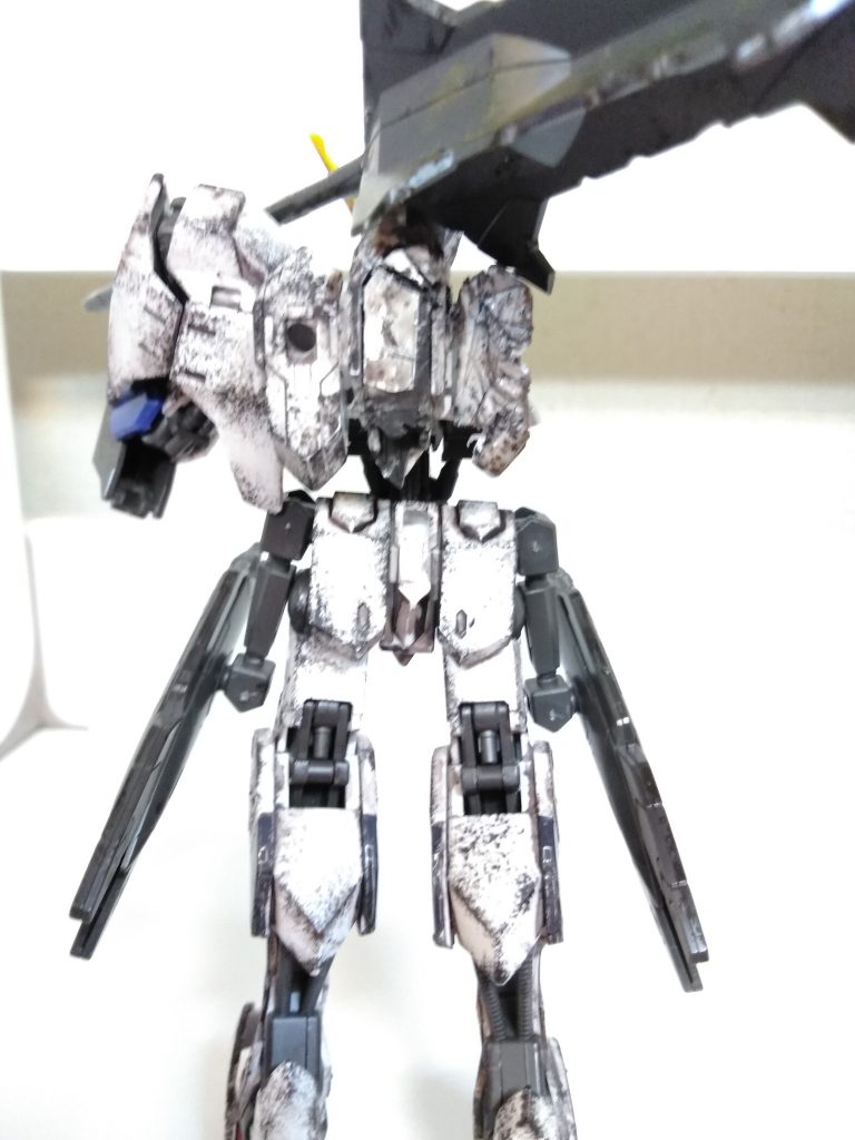 スラスターに大きなダメージを入れてみました。