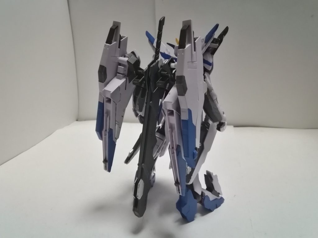 本来のウイング?パーツが余っていたのでそれっぽく追加してみました