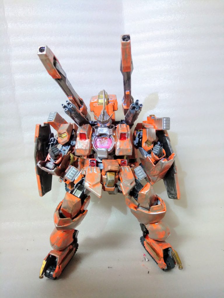 陸戦型ってわけならゴツい方がいいな・・・と思い、このような形にしました。