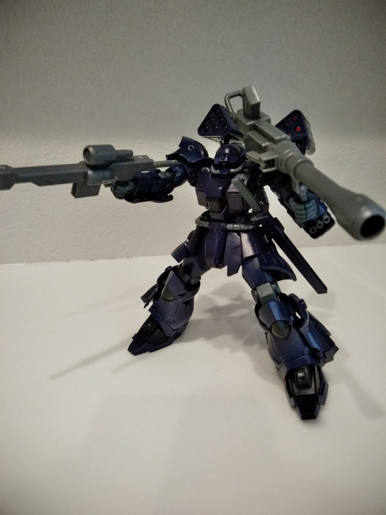 バックパックを余剰ミサイルポッドを使い換装
砲撃仕様！！