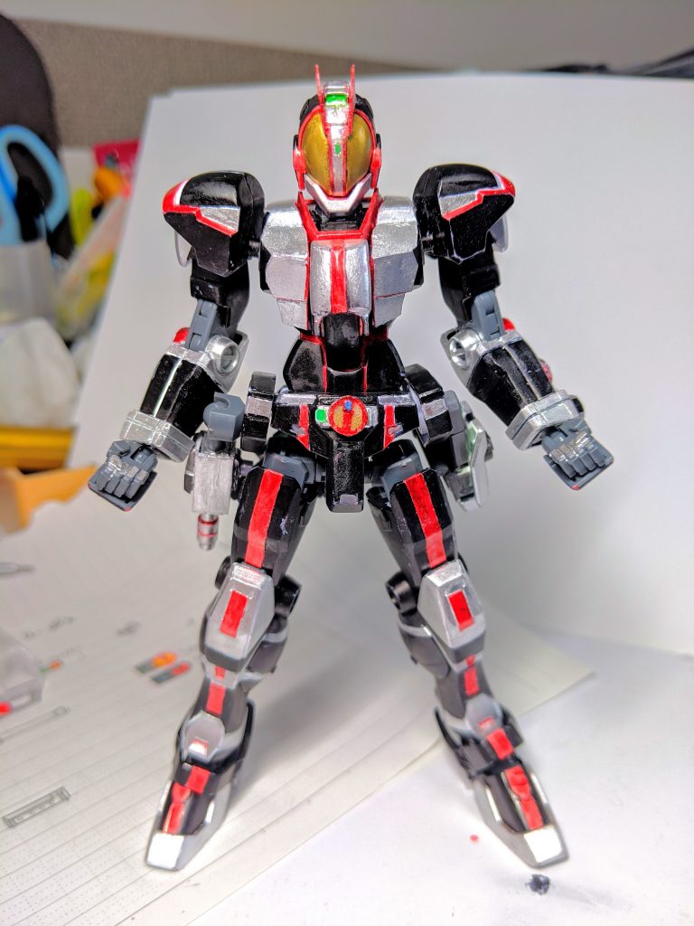 いかがだったでしょうか。高校卒業してからバタバタしていて久しぶりのガンプラ改造でしたが、自分としてはとても楽しめたと思います。お目汚し失礼しました。